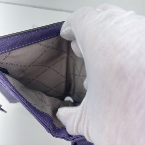 Michaell Kors Double Zip Wallet/Wristlet Purple - Picture 4 of 6